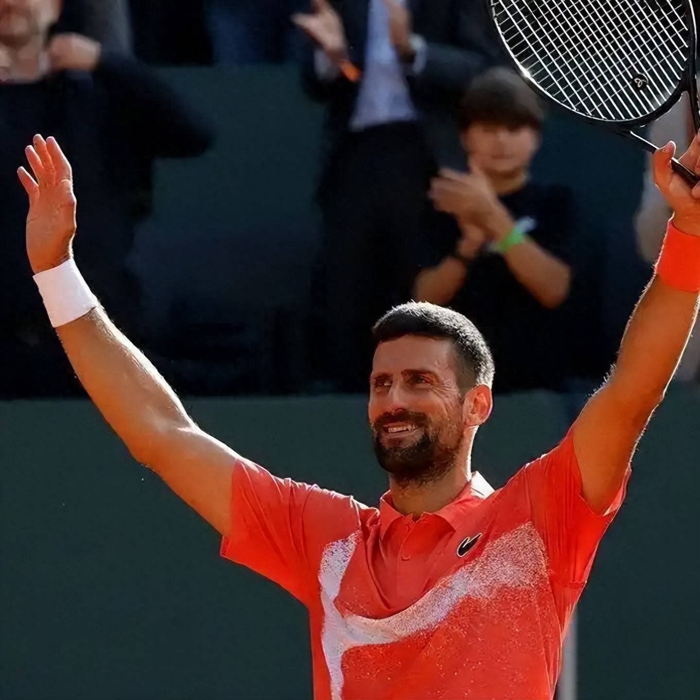 爱游戏体育-比赛规则变更首场状态出色，RNG观众沸腾！，纳达尔重返赛场比赛高潮迭起的简单介绍-爱游戏体育