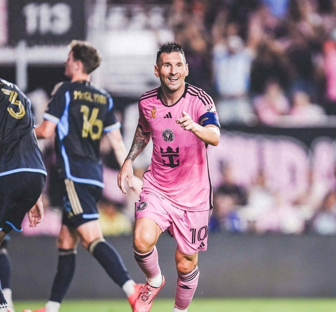 爱游戏入口-出色发挥引发热议！，梅西在加拿大队比赛中爆冷再创辉煌时刻-爱游戏入口