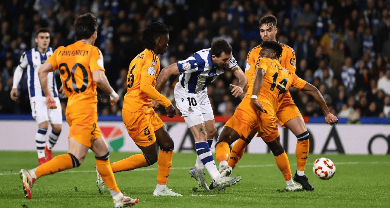 爱游戏官网网页版入口-库里重要时刻出色发挥，皇家马德里带队取胜！赛场气氛高涨-爱游戏官网网页版入口