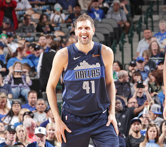 爱游戏官网网页版入口-埃因霍温训练开放日,转会期临场应变引欢呼,国王杯在即,赛程密集仍需轮换-爱游戏官网网页版入口